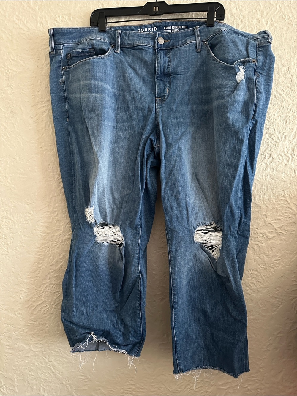 Torrid Perfect Boyfriend Ankle Vintage Stretch Medium Wash Distressed Jeans